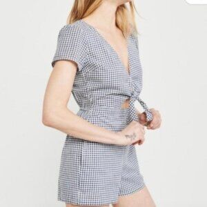 Abercrombie & Fitch Gingham cutout romper XS